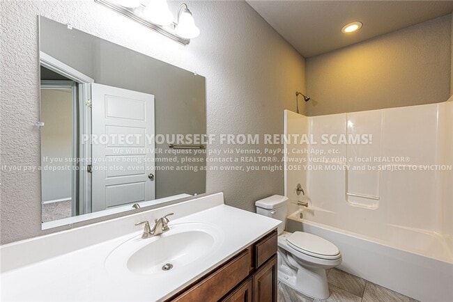 Building Photo - 1291 S Springfield Dr