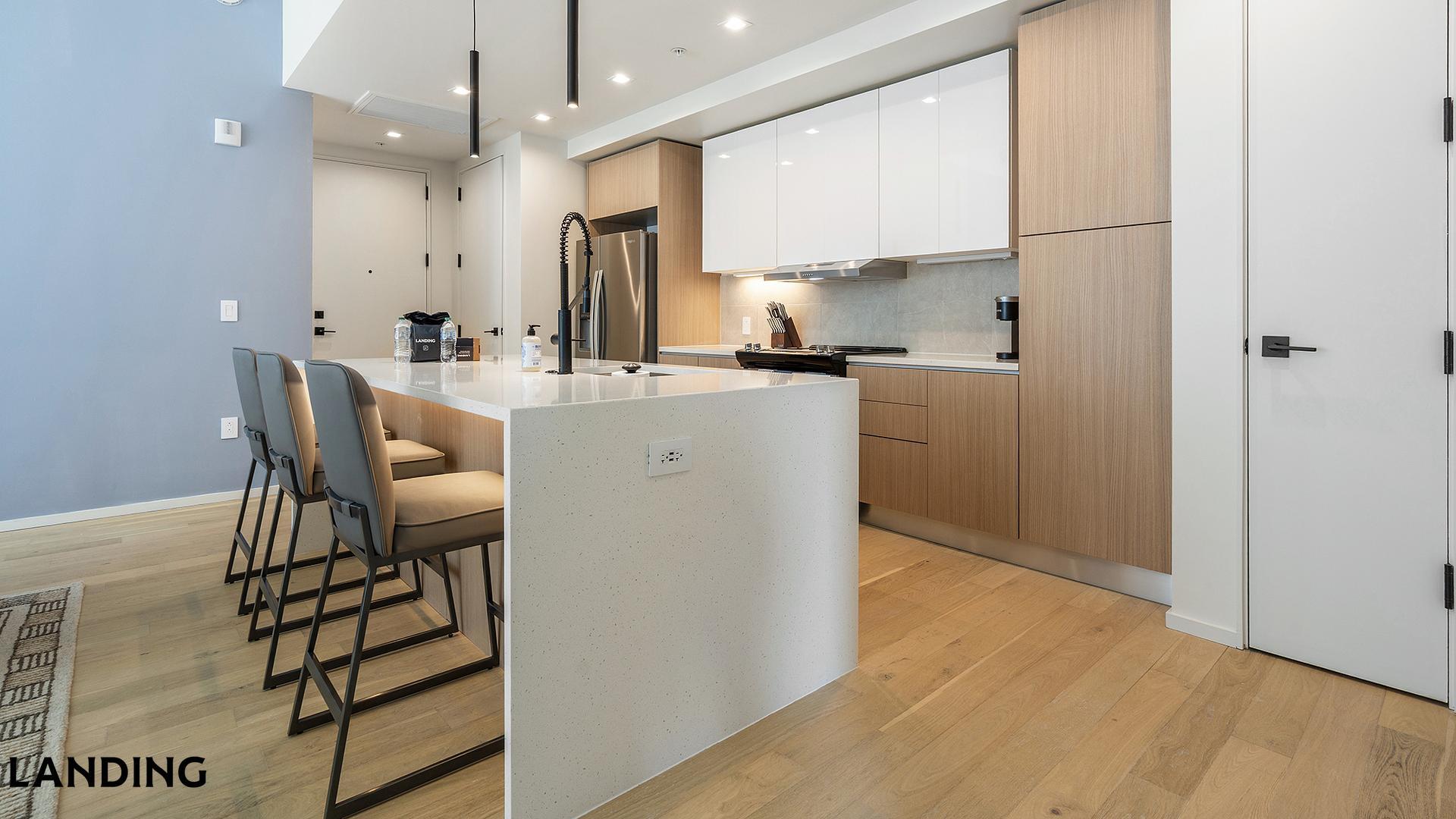 Building Photo - 143 E Commerce St