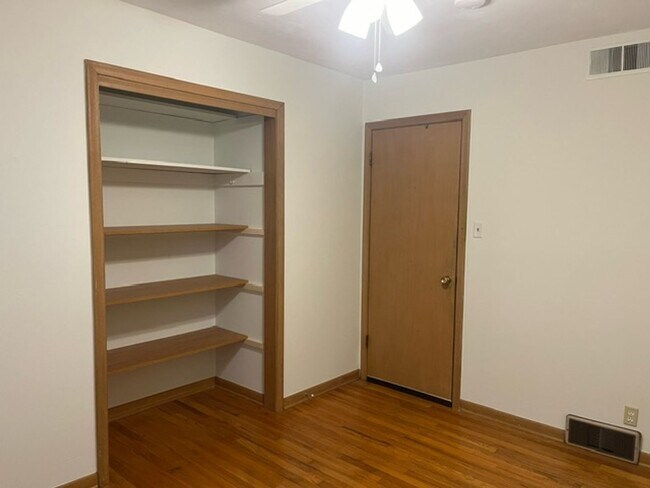 Building Photo - Charming 4 Bed 2.5 Bath Home With Nice Wooded Back Yard!
