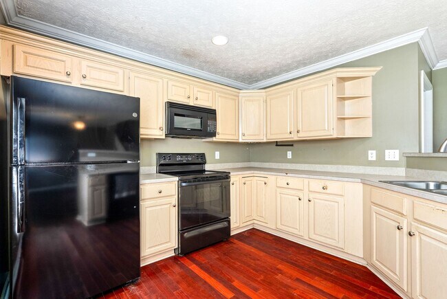 Building Photo - 4264 Live Oak Dr
