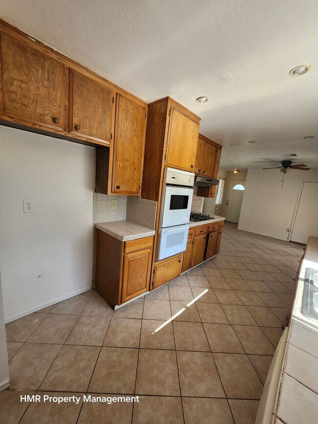 Building Photo - Beautiful House Norco