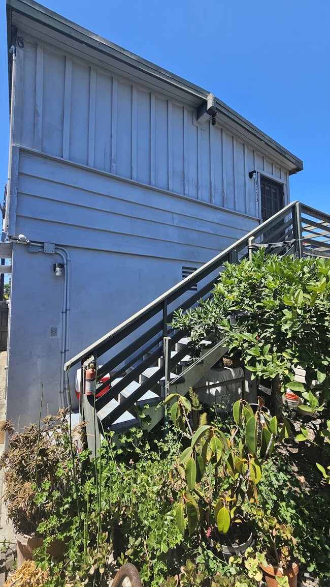 Building Photo - 4763 Brighton Ave
