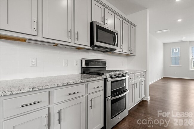 Building Photo - 6985 Waterstone Dr