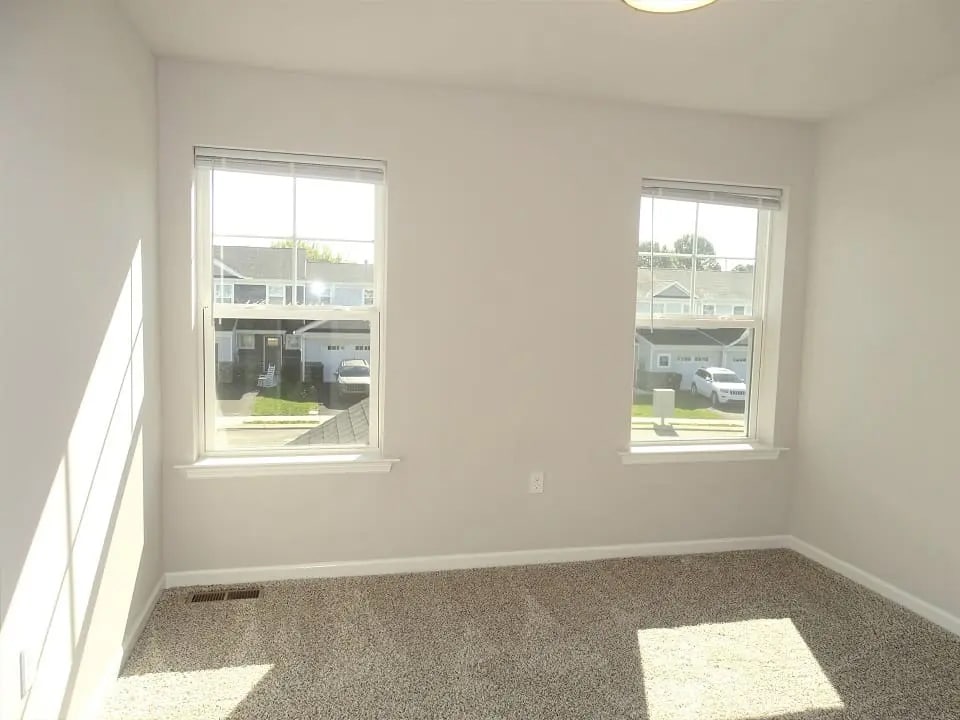 Building Photo - 37 Cobblestone Ct