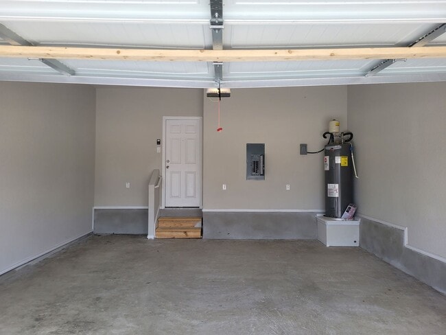 Building Photo - Luxury Duplex in Brook at Knox Ridge!