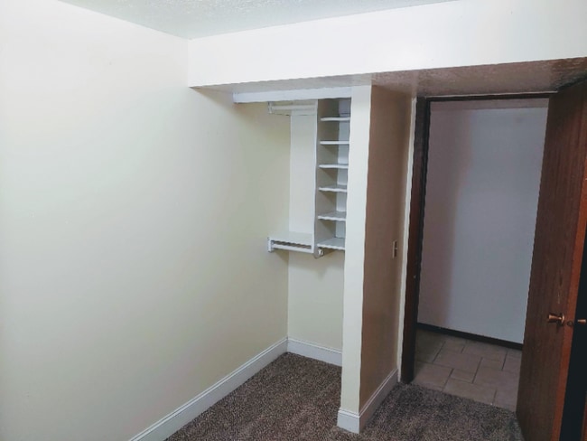 Building Photo - 392 W 3400 S