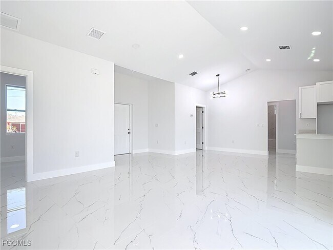 Building Photo - 5001 Bywood St