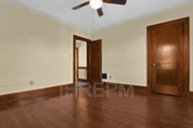 Building Photo - 1259 E Livingston Ave
