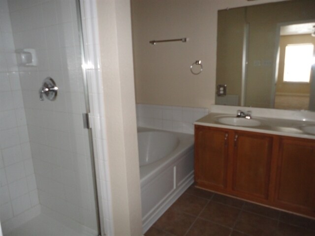 Building Photo - 4405 Statesman Ln