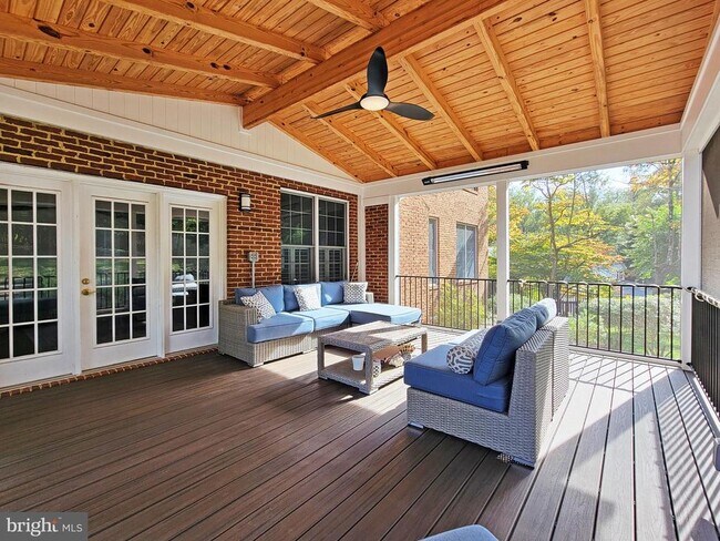 Building Photo - 1854 Valley Wood Rd