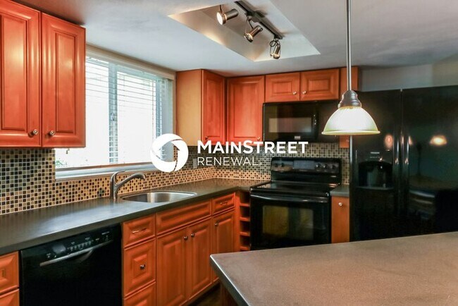 Building Photo - 3 Bedroom Pet-Friendly Home in Port Richey...