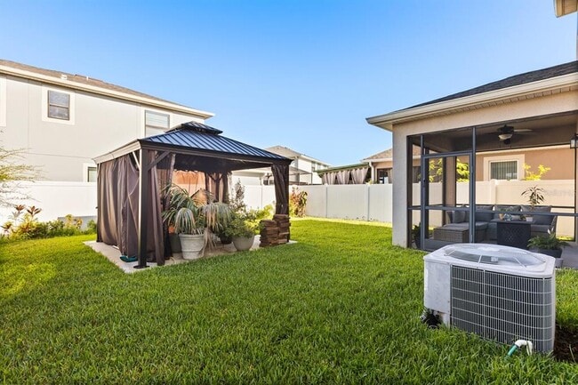 Building Photo - 2417 Chateau Lp