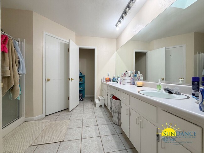 Building Photo - 102 Tanglewood Ct