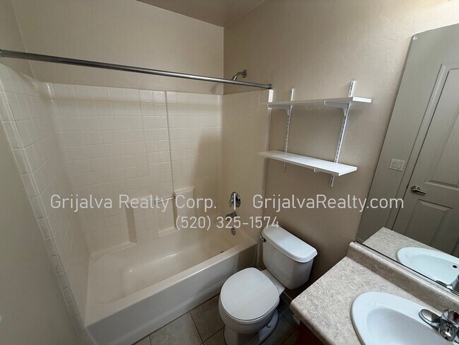 Building Photo - 4023 E Angel Spirit Dr