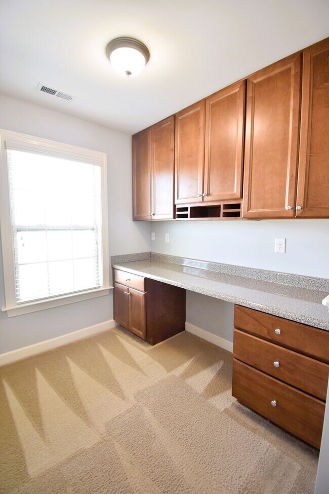 Building Photo - 54 Pittfield Run