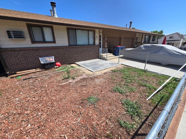 Building Photo - 2000 Pierce St