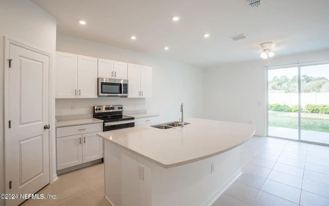 Building Photo - 292 Annies Pl