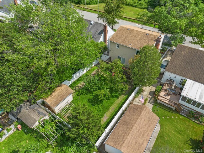 Building Photo - 164-31 Underhill Ave