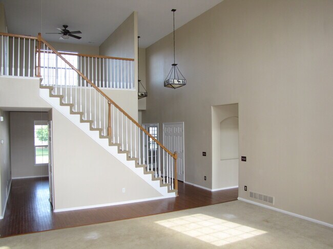 Building Photo - 9202 Royal Melbourne Cir