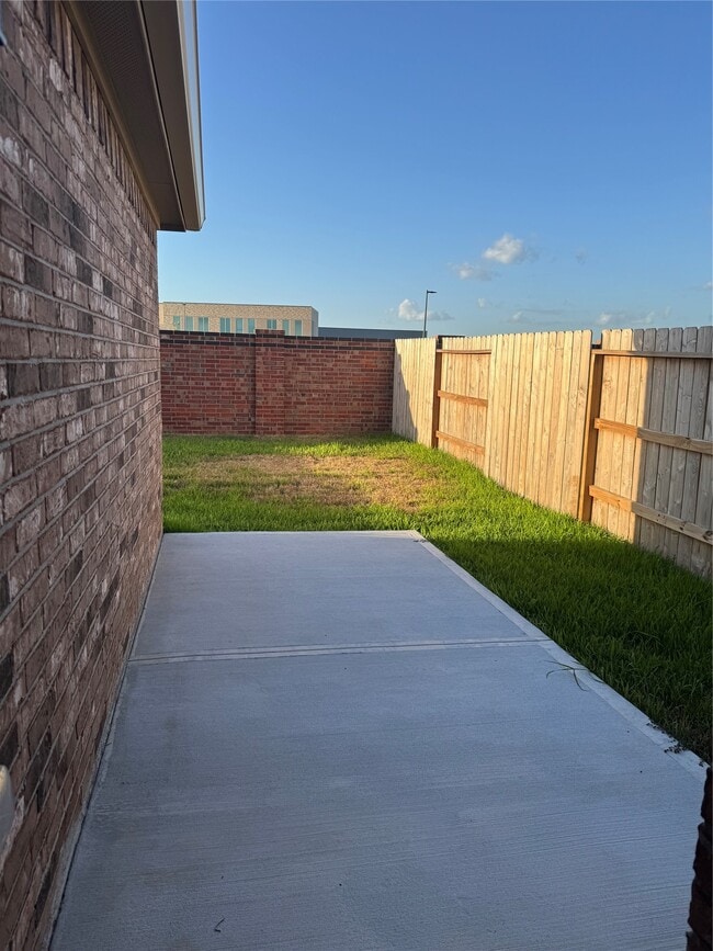 Building Photo - 4912 Vida Vis Dr