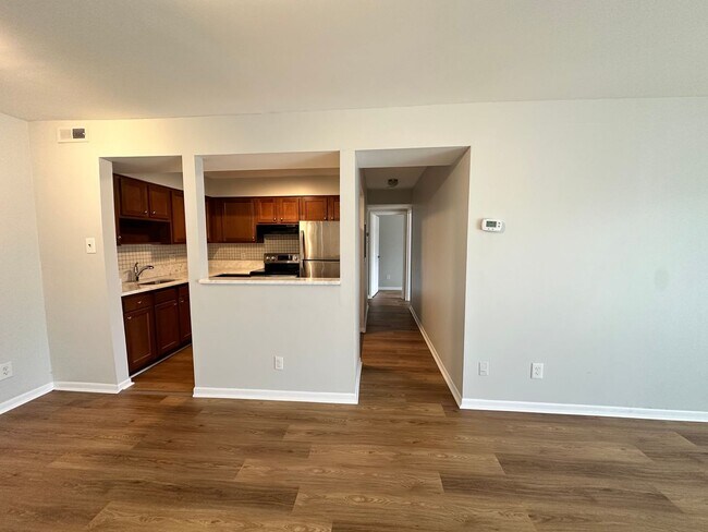 Building Photo - 10108 Campus Way S
