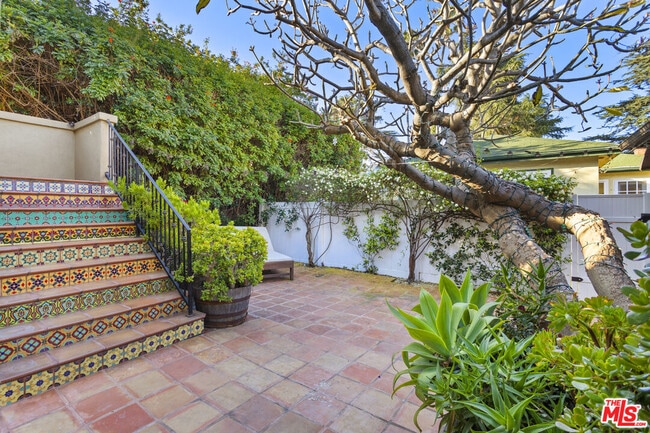 Building Photo - 4182 Irving Pl