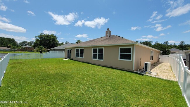 Building Photo - 2735 Woodsdale Dr