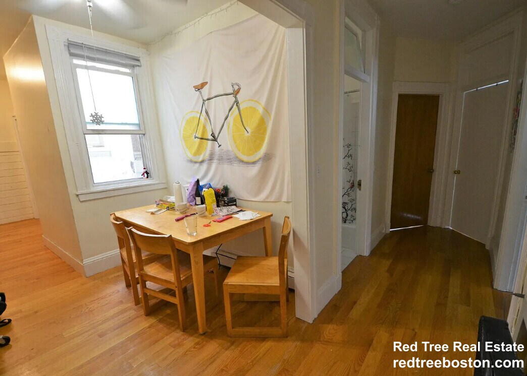 Apt 14 - 35 Brookline St