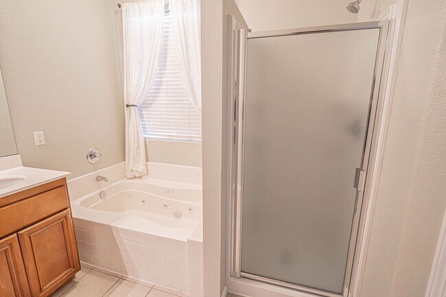 Building Photo - COMING SOON! Charming 4-Bedroom Single-Story Home in Lancaster!