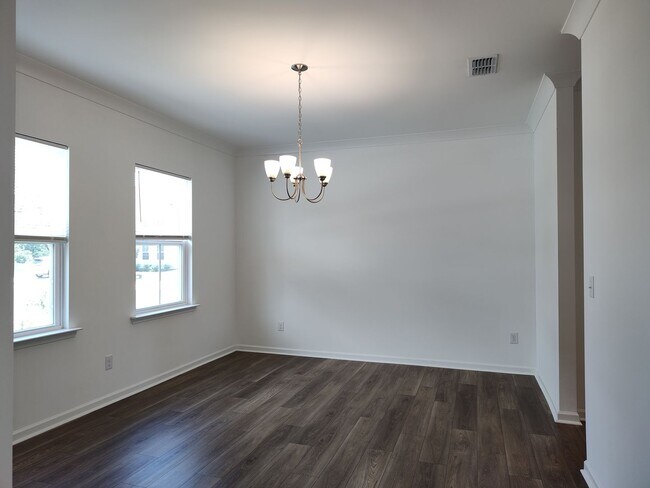 Building Photo - Move-in Ready home Located in The Parkside...