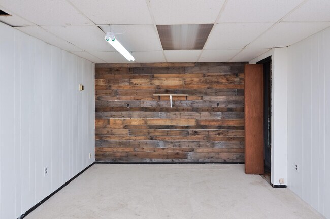 Building Photo - 8807 Tavistock Dr