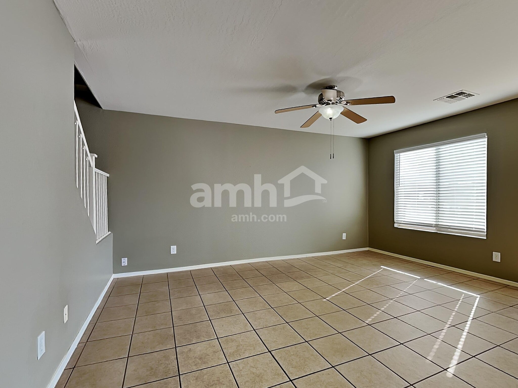 Building Photo - 14832 N 124th Ln