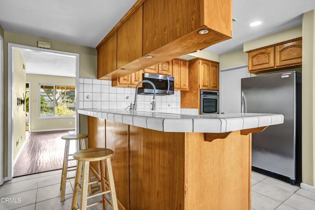 Building Photo - 1307 S Petit Ave