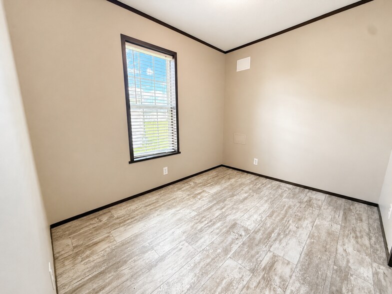 Building Photo - 11747 Cascade Cir