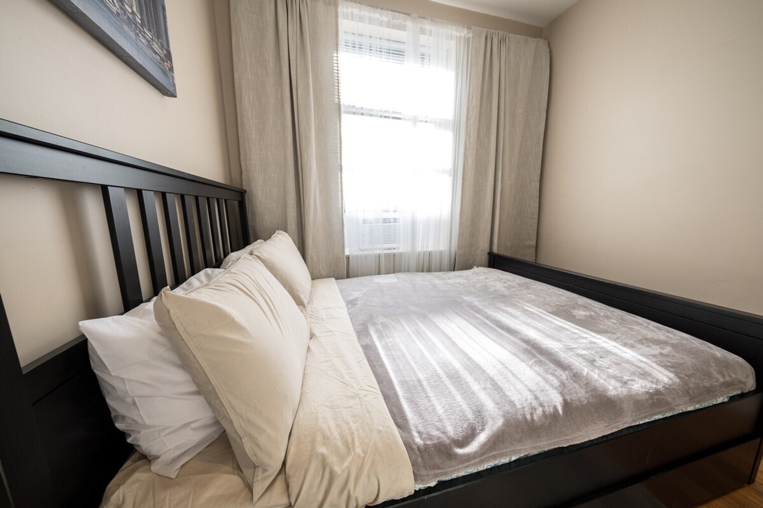 Building Photo - 5 W 101st St