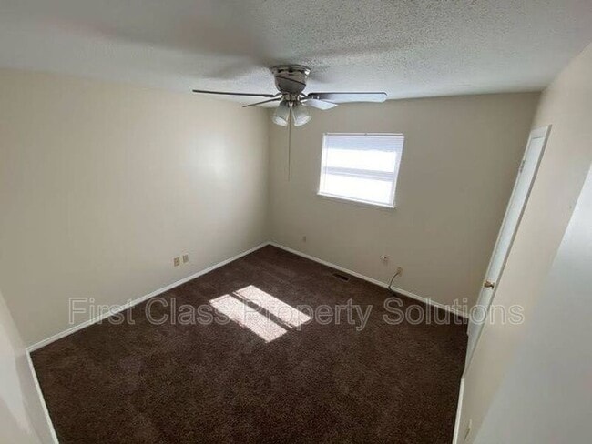 Building Photo - 6300 N Wildewood Dr