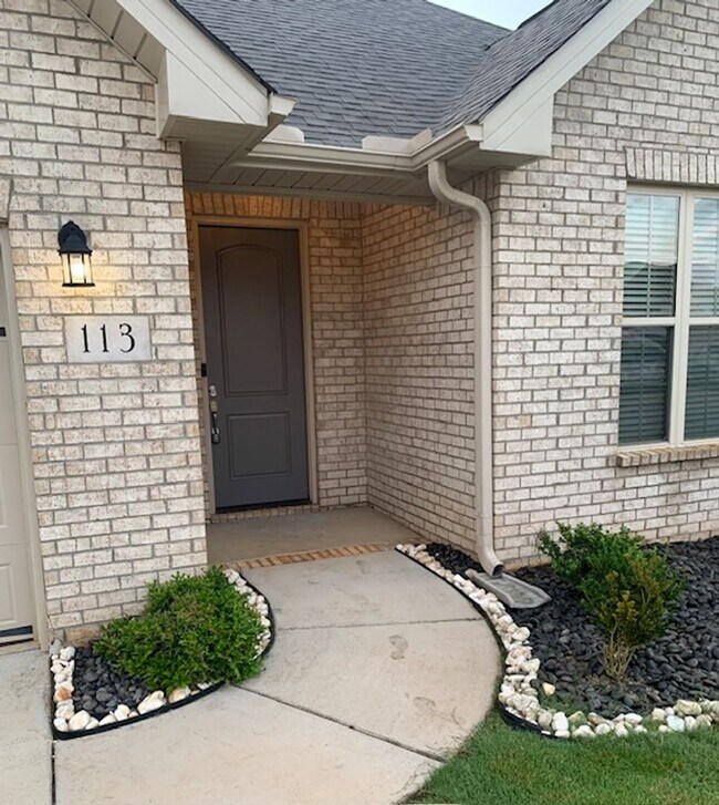 Building Photo - 113 James Parcus Cir