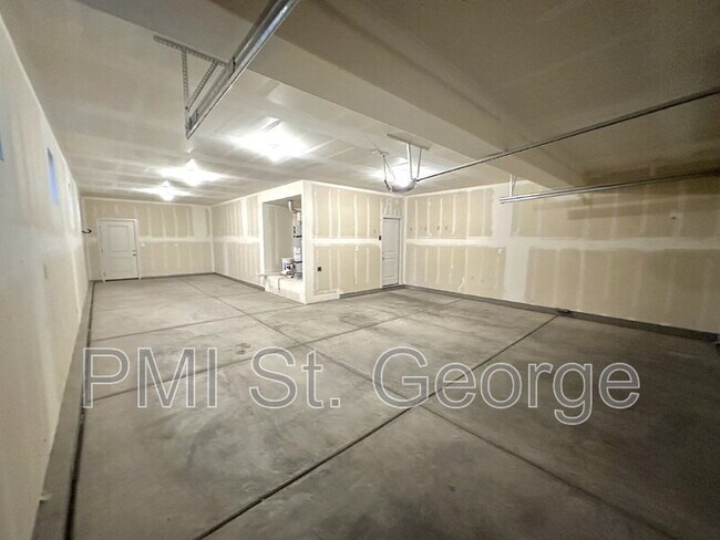 Building Photo - 3226 E 2930 S