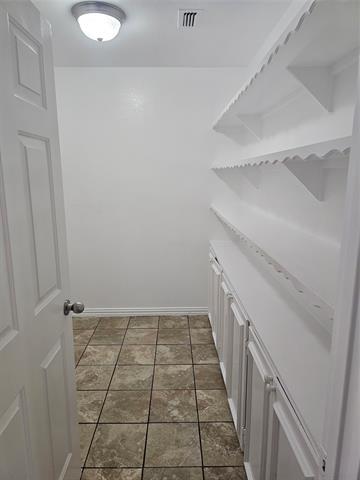 Building Photo - 3009 Meadow Bluff Dr