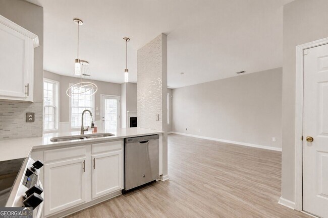 Building Photo - 2785 Sudbury Trace