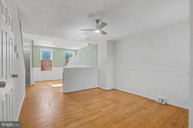 Building Photo - 915 N 6th St