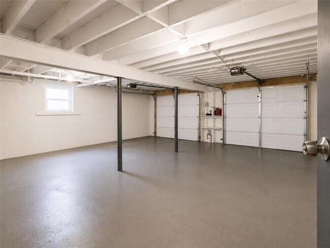 Building Photo - 1522 Dupree Rd