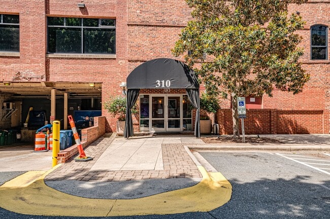 Building Photo - 310 Arlington Ave