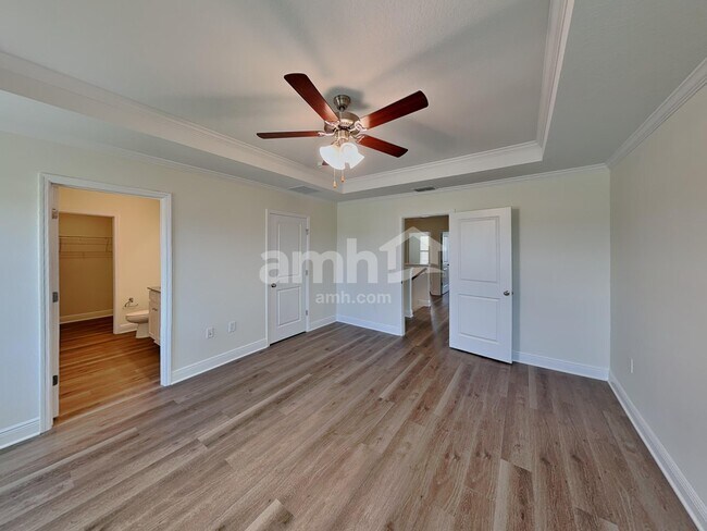 Building Photo - 1388 Sky Lks Dr