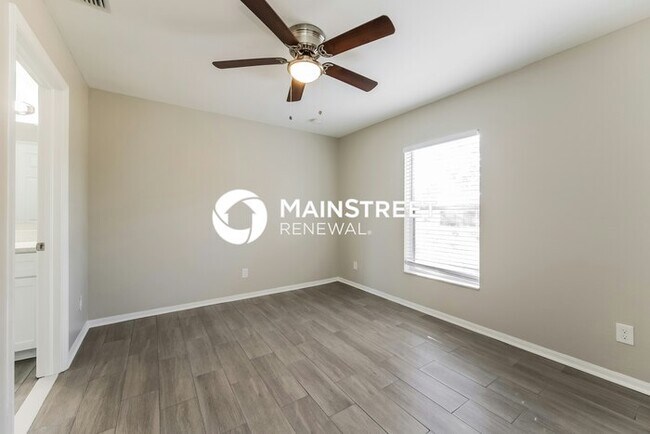 Building Photo - 3 Bedroom Pet-Friendly Home in Lehigh Acre...