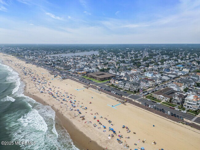 Building Photo - 1501 Ocean Ave N