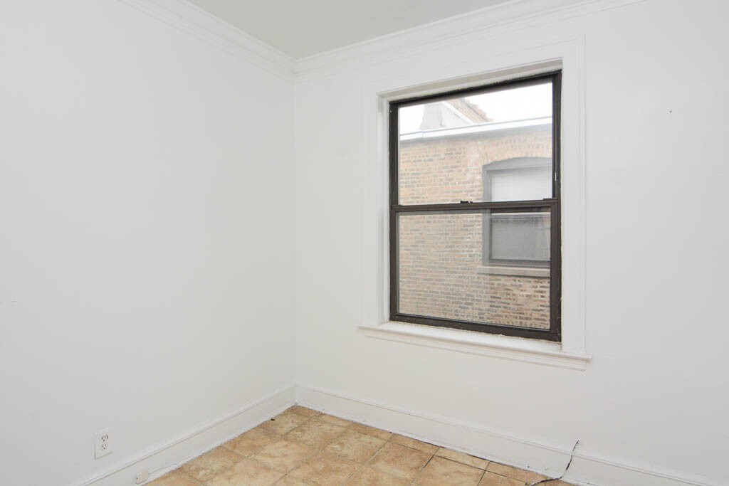 Building Photo - 2332 N Spaulding Ave