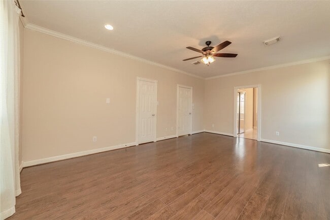 Building Photo - 1727 Park Forest Dr