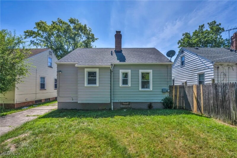 Building Photo - 5574 Waterbury Ave