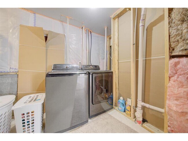 Building Photo - 1731 Riverside Dr